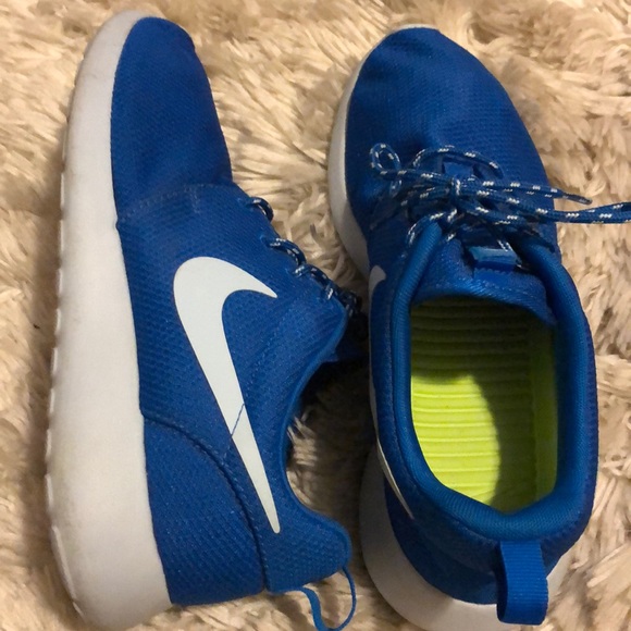 Blue Nike Shoe - Picture 3 of 6